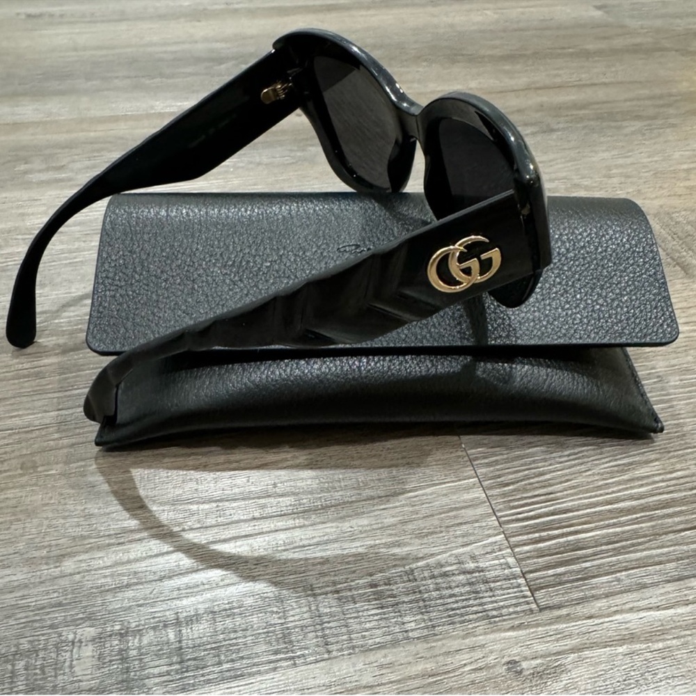 Gucci Butterfly Oversized Acetate Black GG Logo Sunglasses GG0808S - Picture 5 of 15